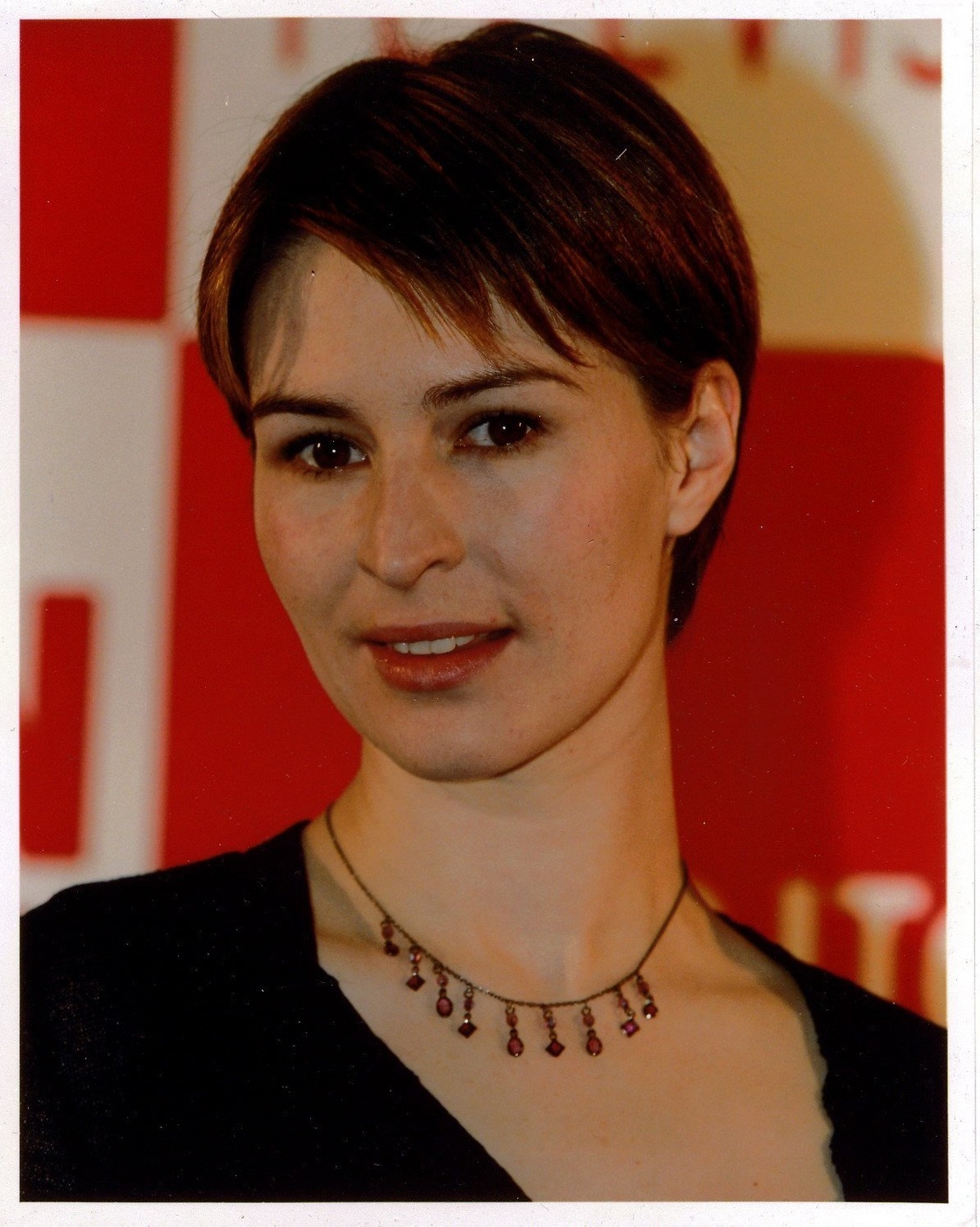 Pauleen Luna (b. 1988) Pauleen Luna (b. 1988)