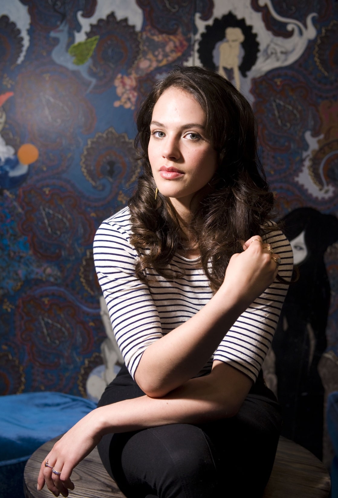 Jessica brown findlay фото