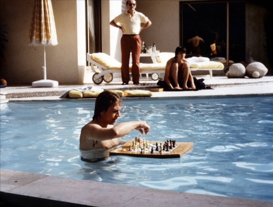 Dangerous Moves (1984)
