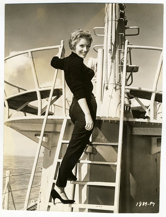 Picture of Joan O'Brien - Joan O’Brien Measurements: Classic Hollywood Curves Revealed