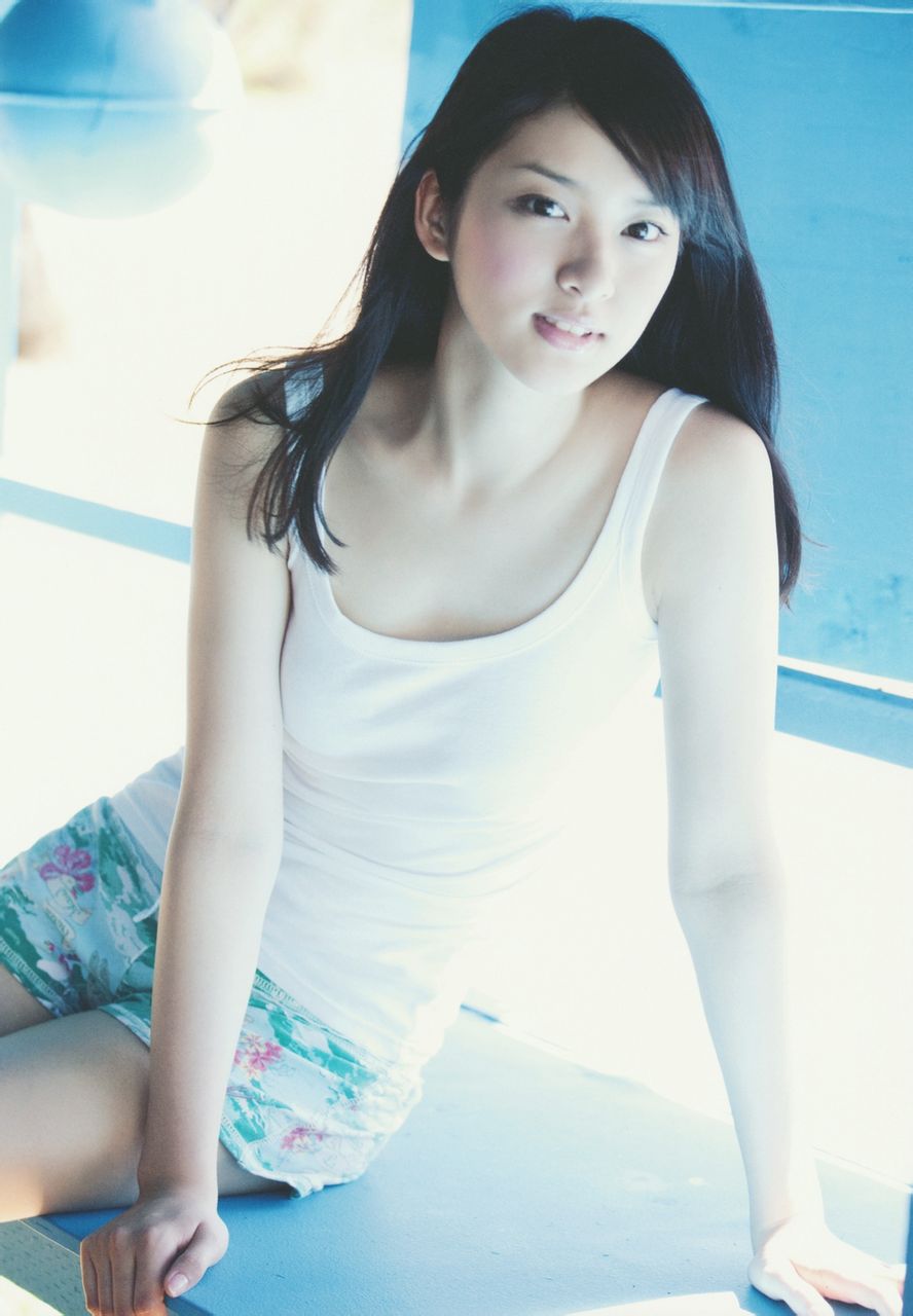 Picture of Emi Takei