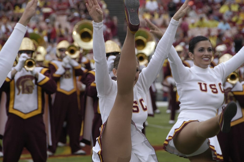 College Cheerleaders-Ooh La La!! College Cheerleaders-Ooh La La!!
