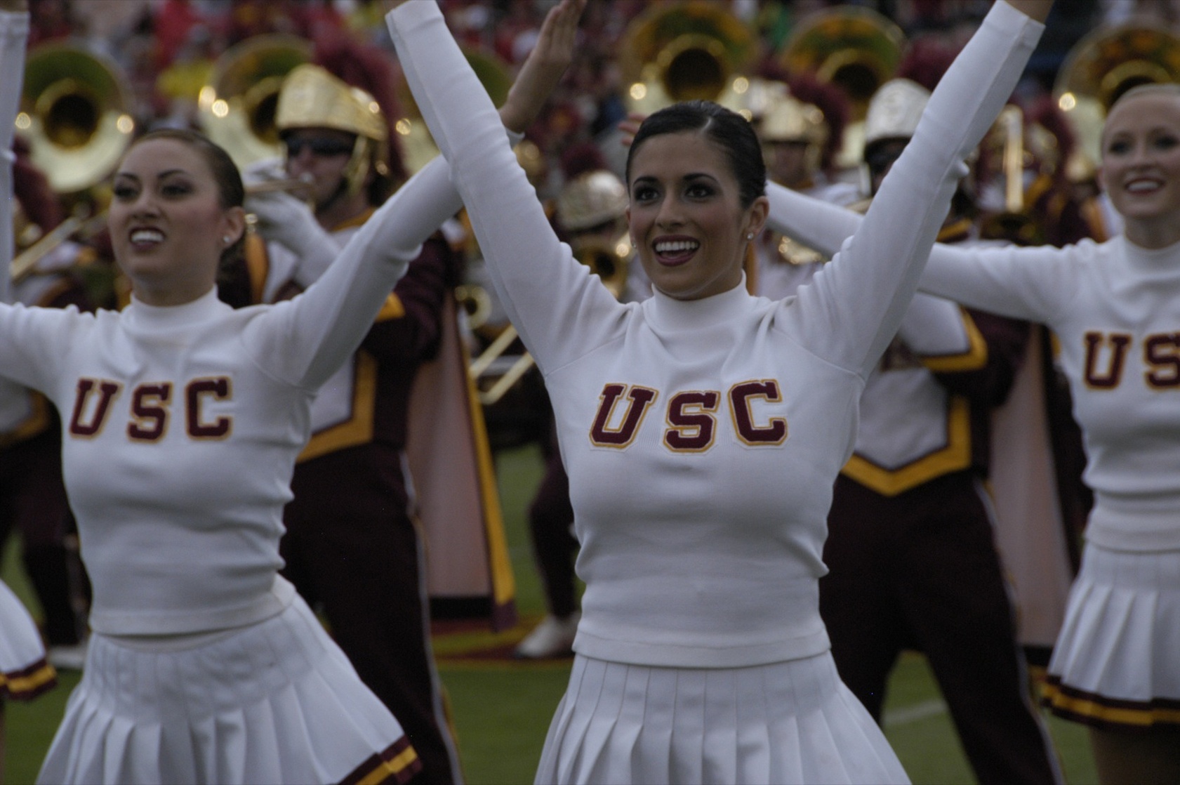 College Cheerleaders-Ooh La La!!