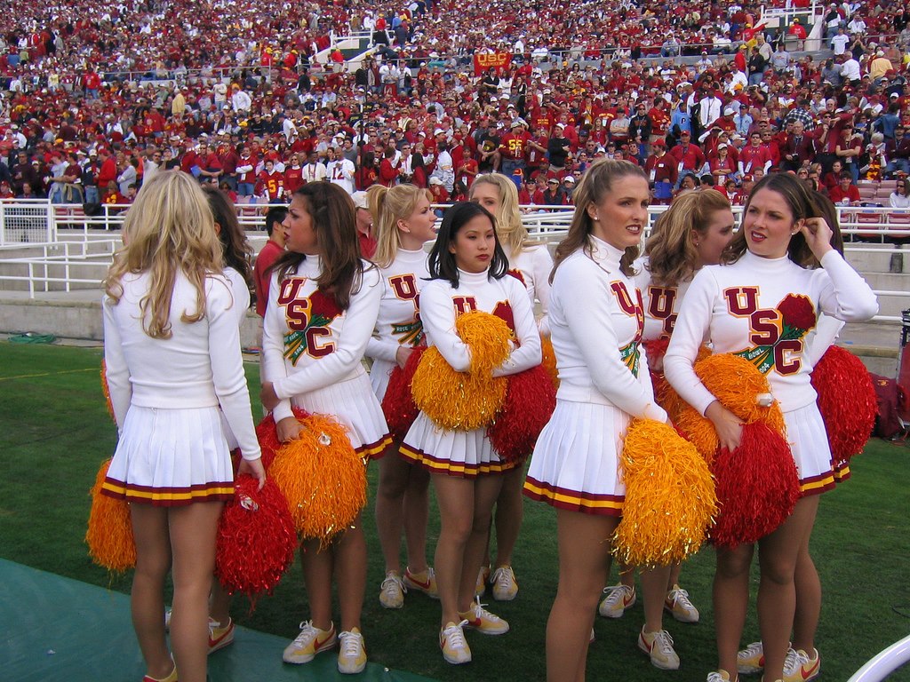 College Cheerleaders-Ooh La La!!