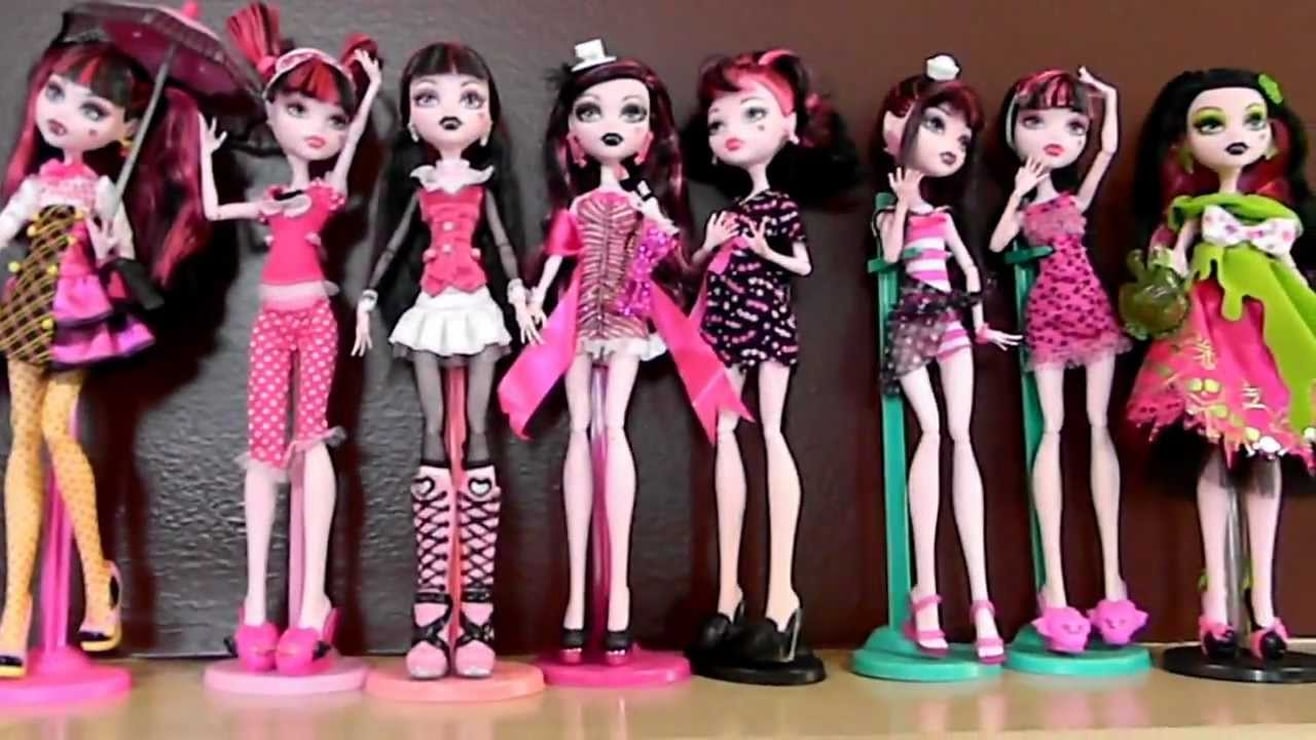 draculaura collection