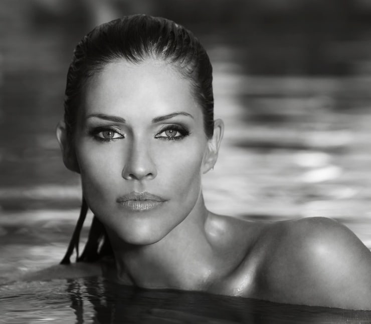 Picture Of Tricia Helfer 8254