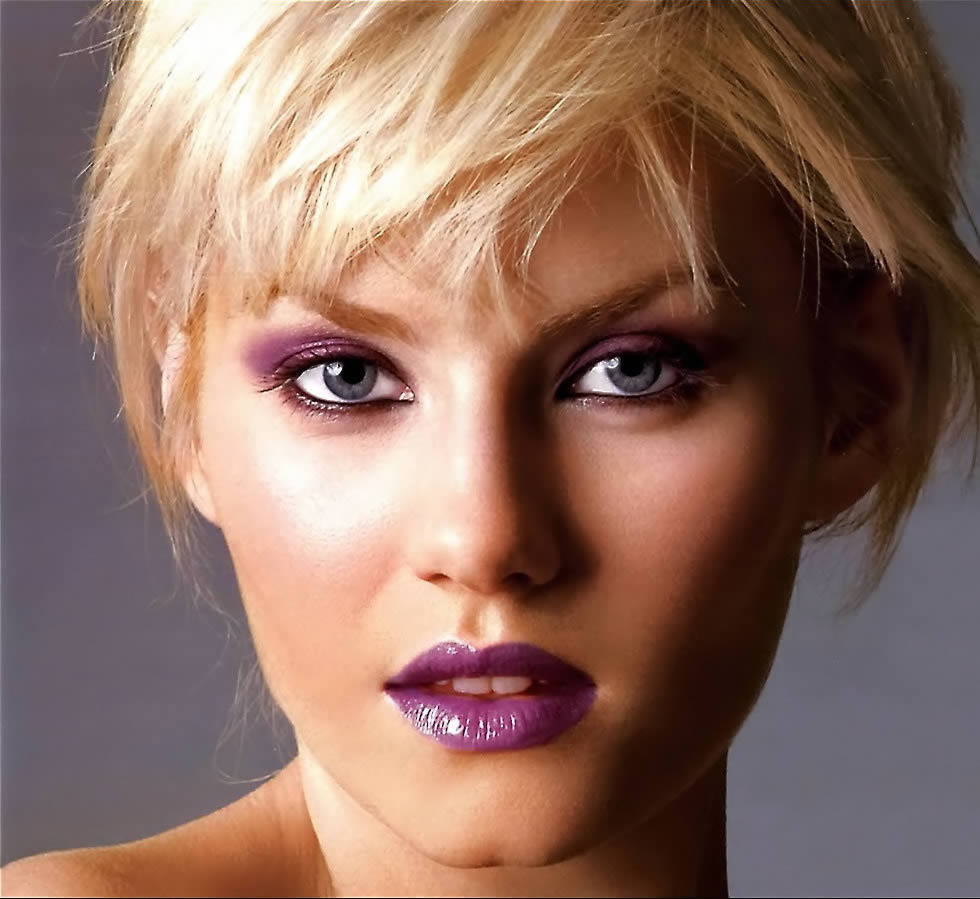 Elisha Cuthbert Elisha Cuthbert