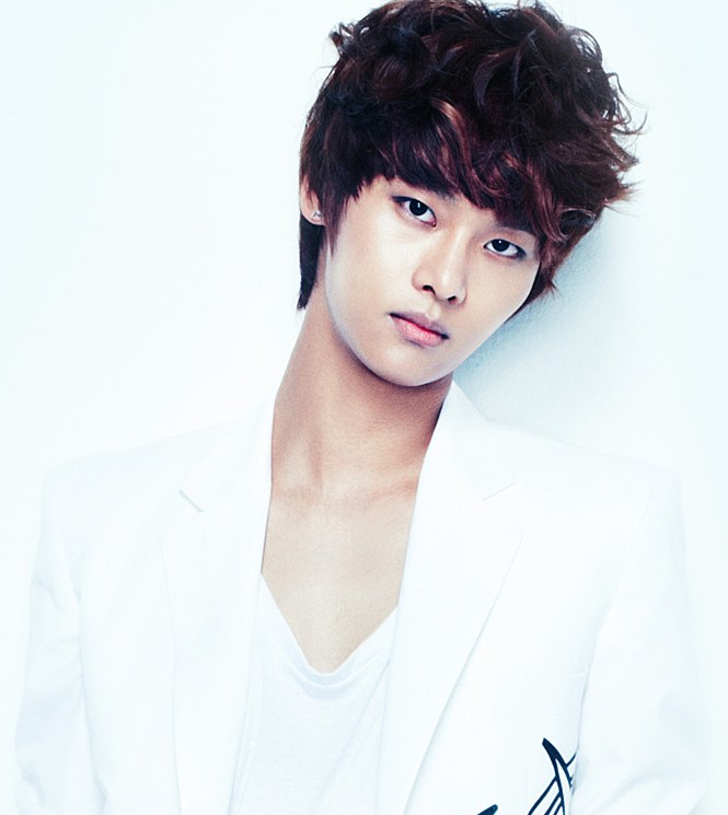Cha Hak Yeon (N) picture