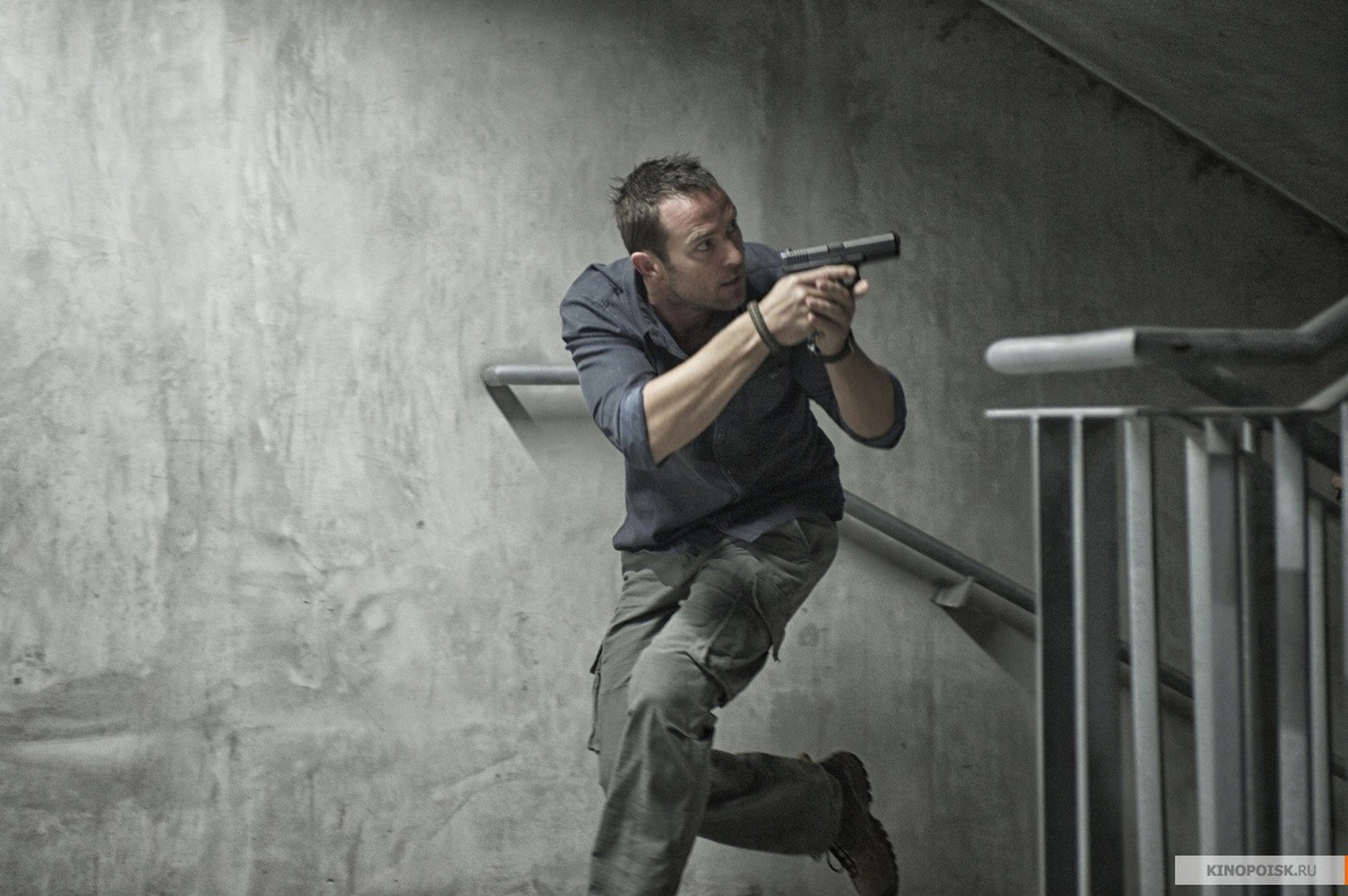 Sullivan Stapleton