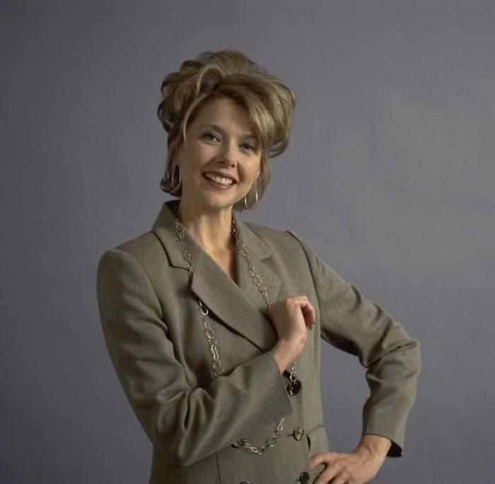 Picture of Annette Bening.