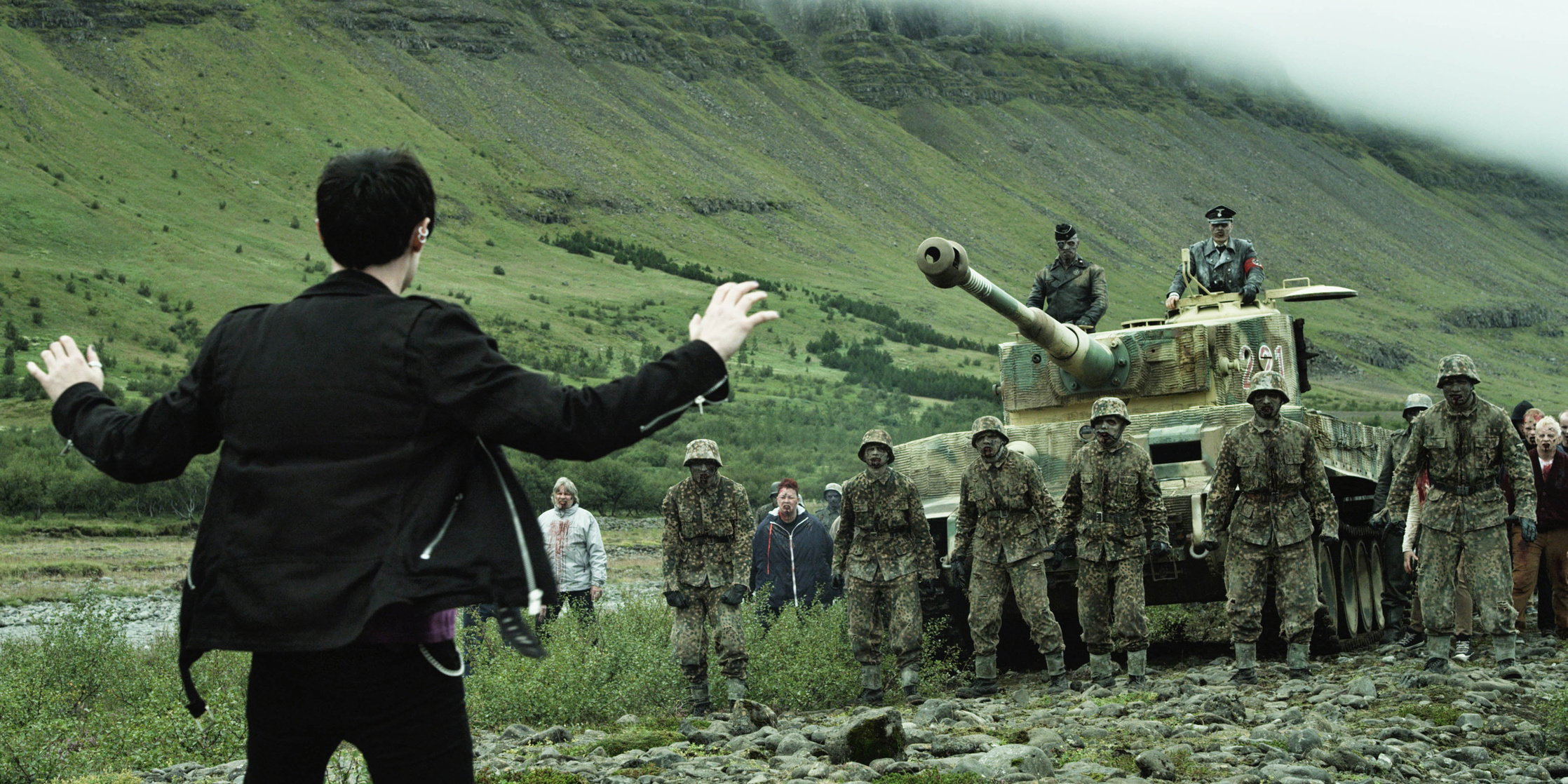 Dead Snow 2: Red vs. Dead Dead Snow 2: Red vs. Dead
