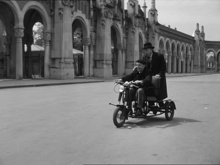 The Wheelchair (1960)