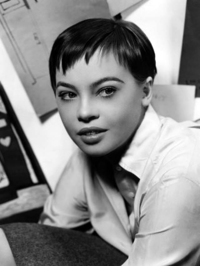 Picture Of Leslie Caron