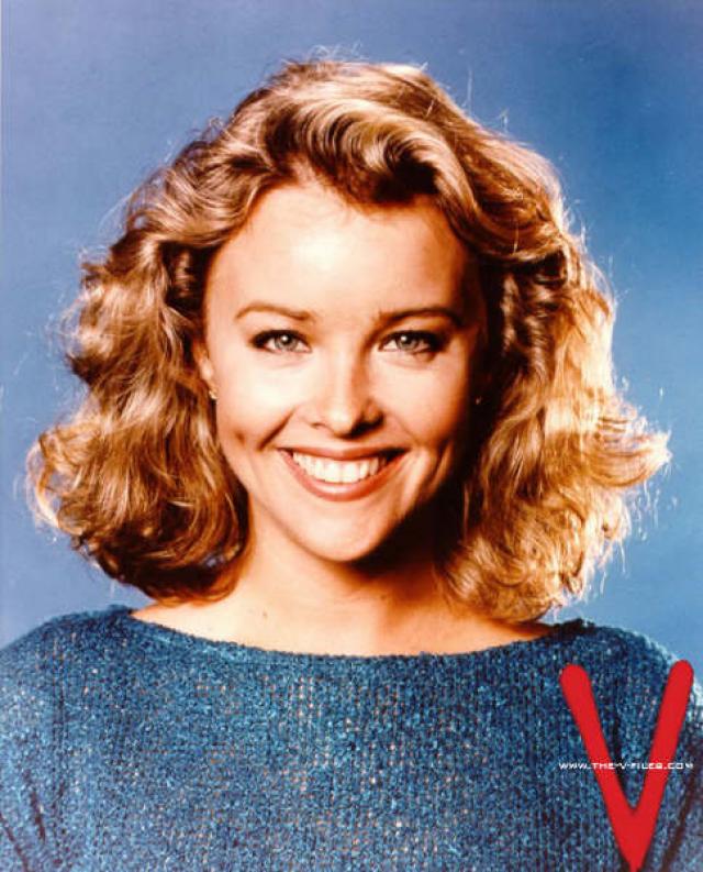Picture Of Faye Grant