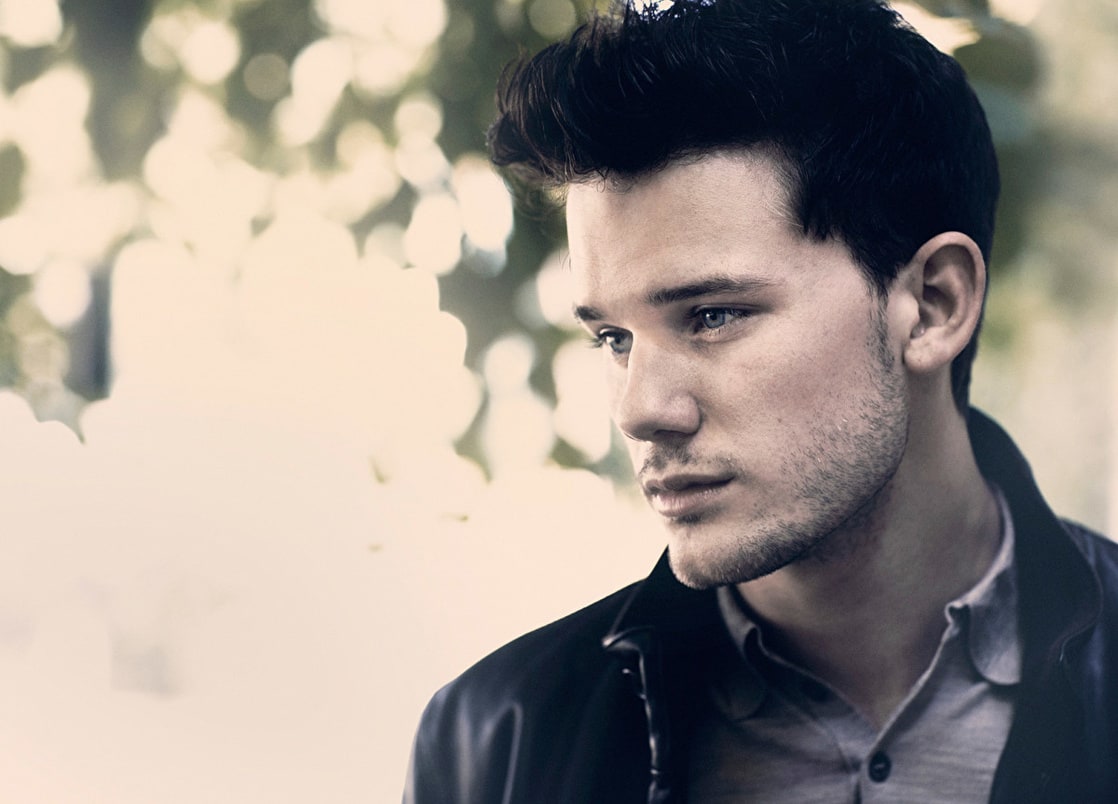 Jeremy Irvine