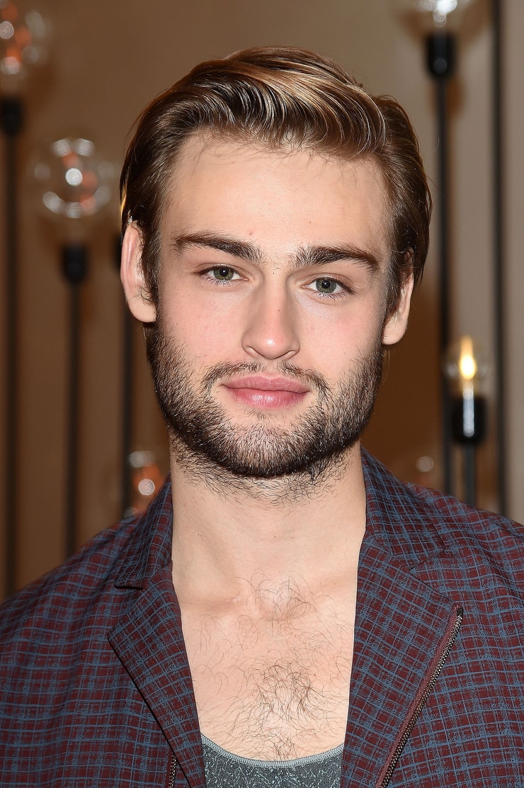 Picture of Douglas Booth