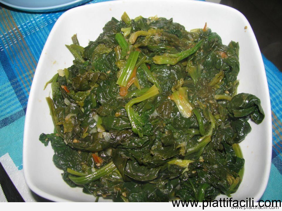 Spinaci saltati con pomodorini