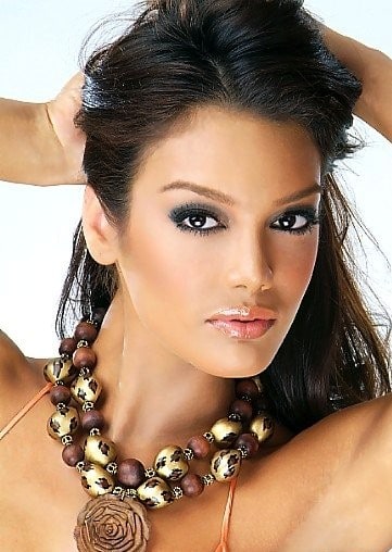 Picture Of Zuleyka Rivera Mendoza