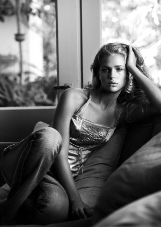 Esti Ginzburg picture