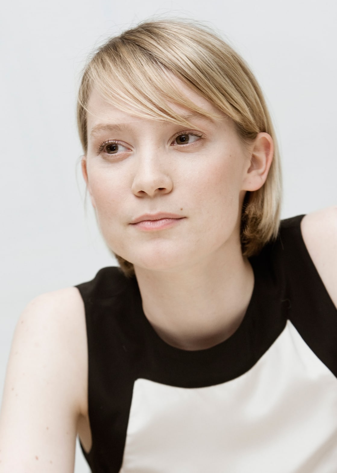 Pictures of mia wasikowska