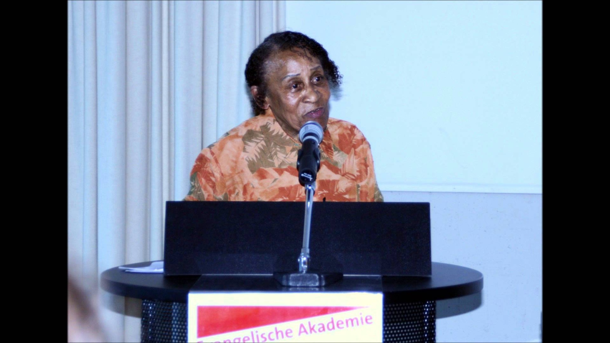 Leila Negra
