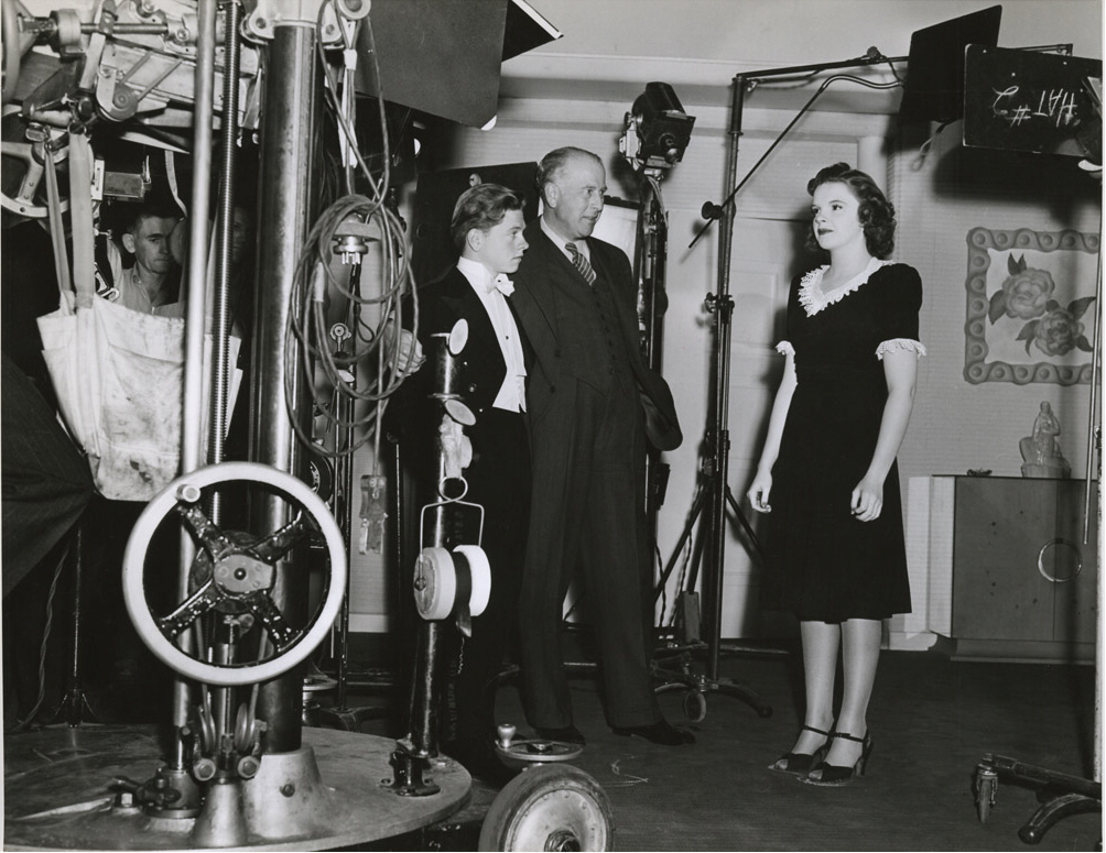 Andy Hardy Meets Debutante (1940) Andy Hardy Meets Debutante (1940)
