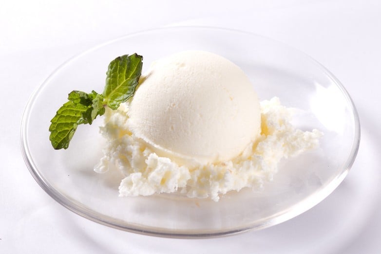 White Vanilla Ice Cream