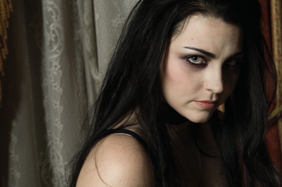 Picture of Amy Lee.