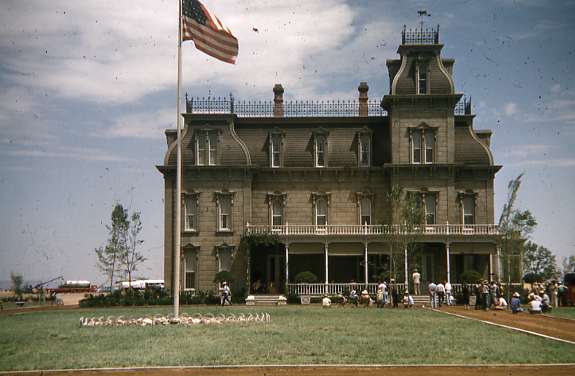 picture-of-giant-1956