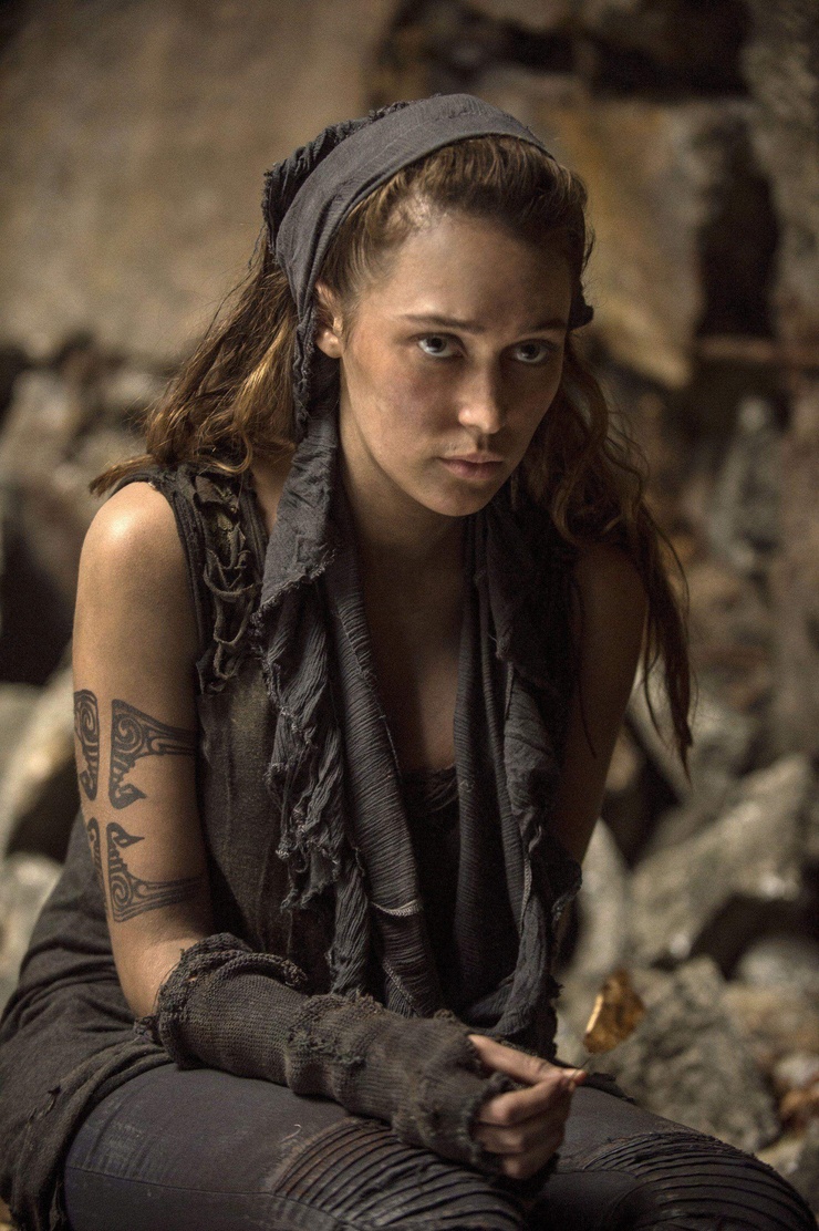 Picture of Alycia Debnam Carey