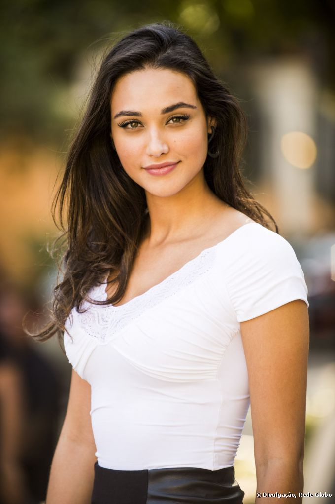Débora Nascimento Débora Nascimento