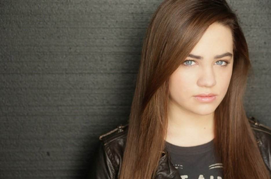 Mary Mouser Mary Mouser