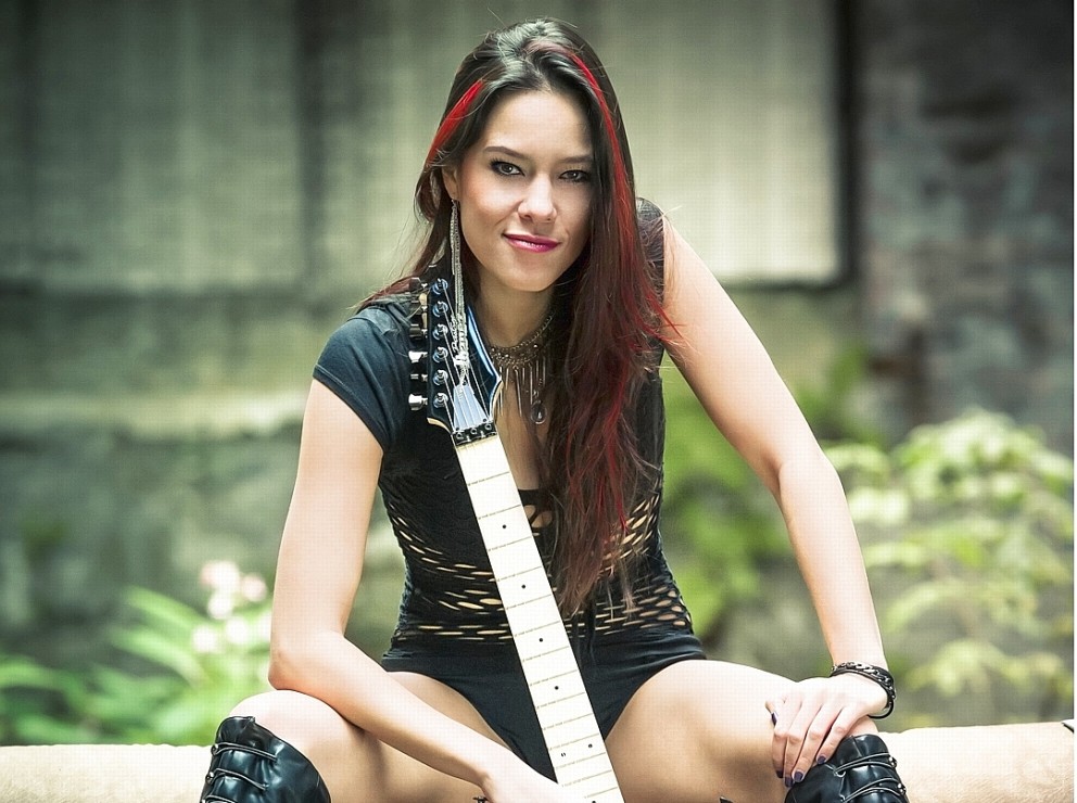 Jen Majura Jen Majura