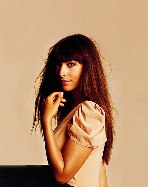 Hannah Simone Pics