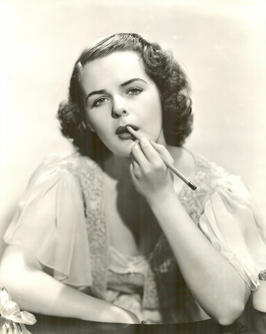 Mildred Coles (actress) Mildred Coles (actress)