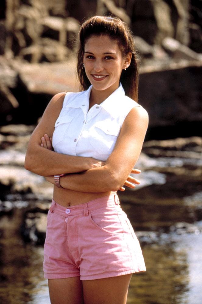 Kimberly Hart Amy Jo Johnson Picture