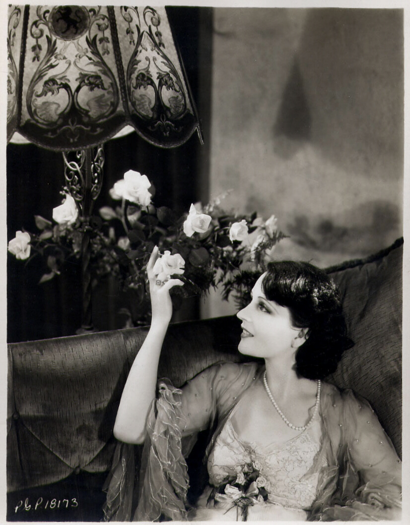 Leah Dizon (b. 1986 Non-Japanese, American-born. photo Mary Ward (actress) images
