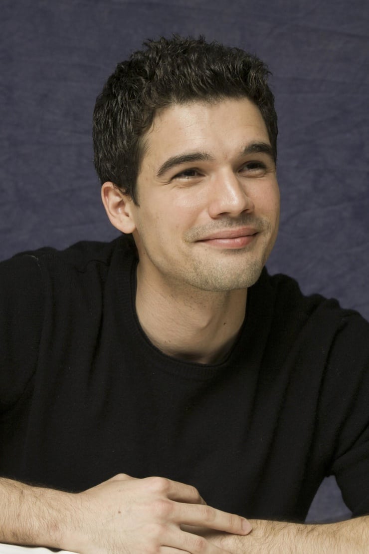 Steven Strait james holden