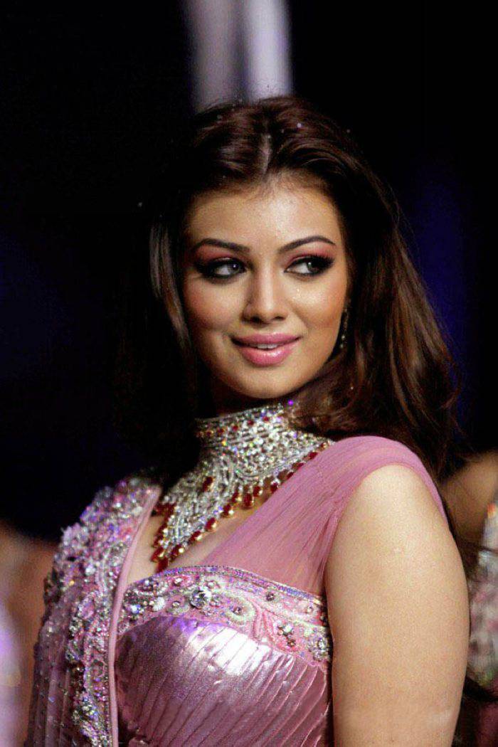 Ayesha Takia image