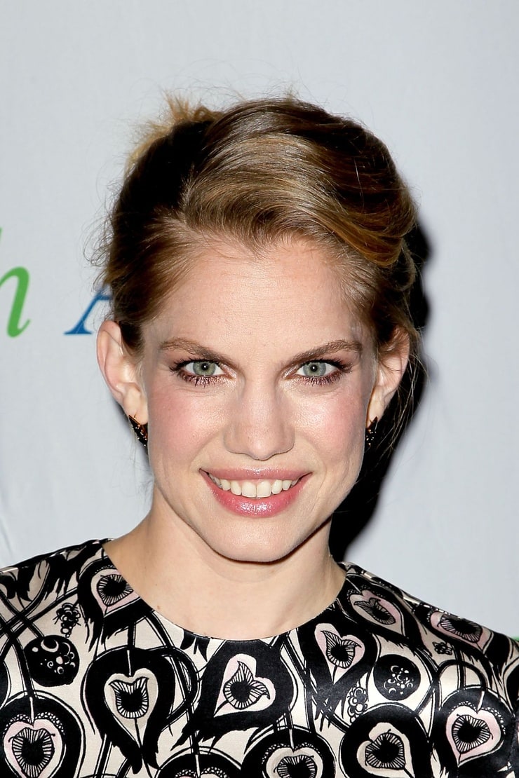 Next photo of Anna Chlumsky