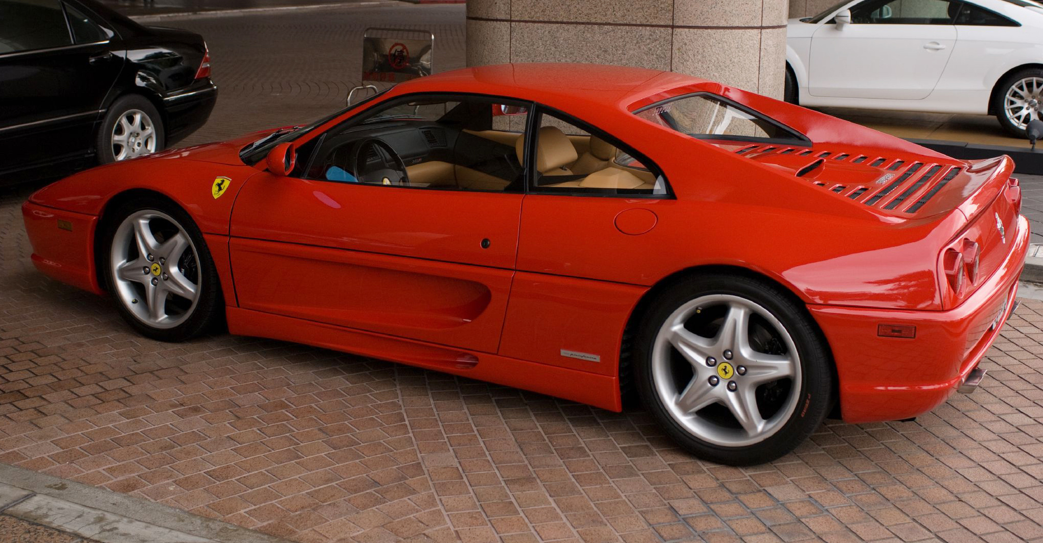 Ferrari F355