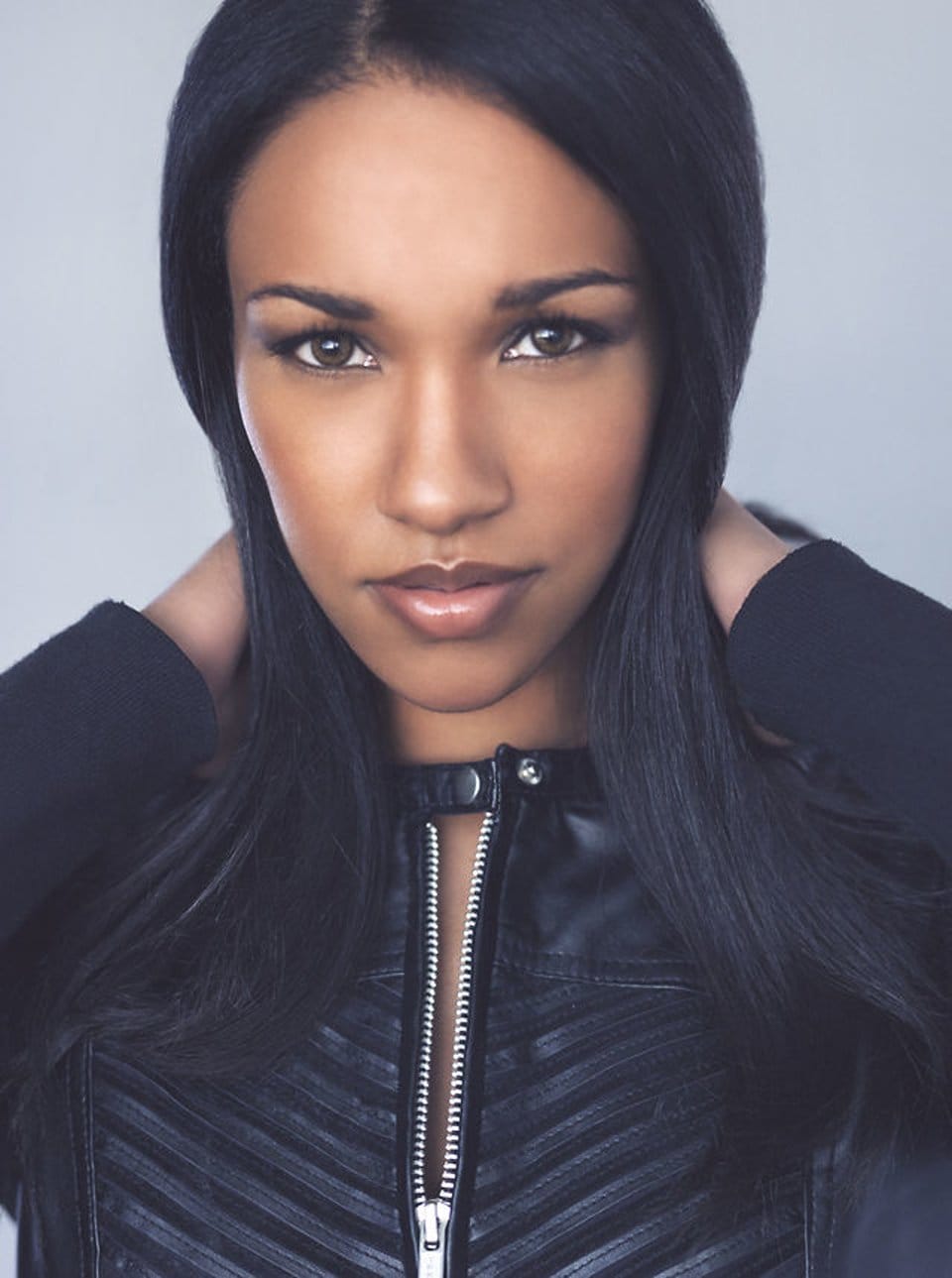 Кэндис паттон. Candice Patton. Кэндис Паттон Айрис Уэст. Айрис флеш актриса. Айрис Вест негритянка.