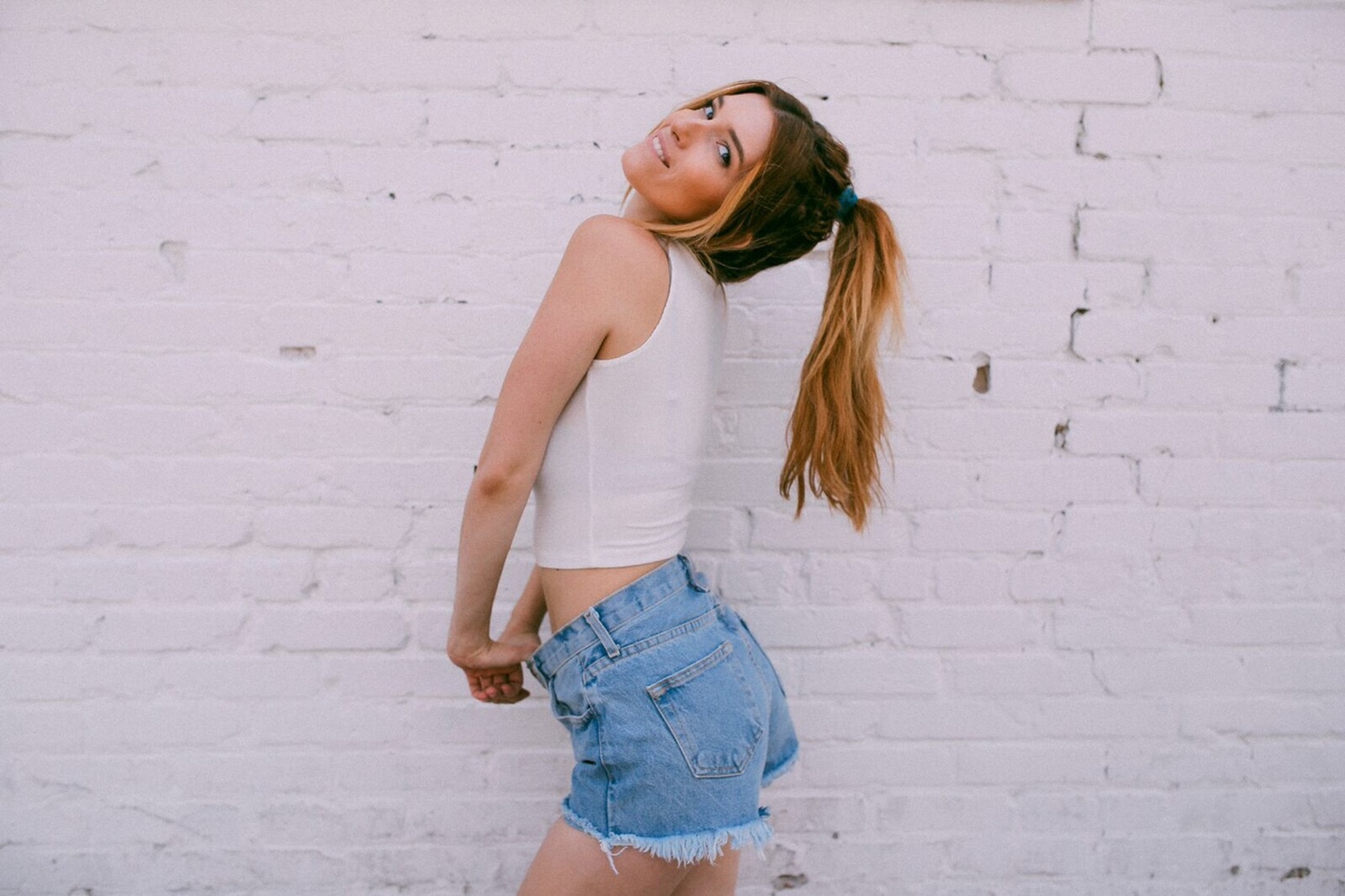 Dani Thorne Dani Thorne