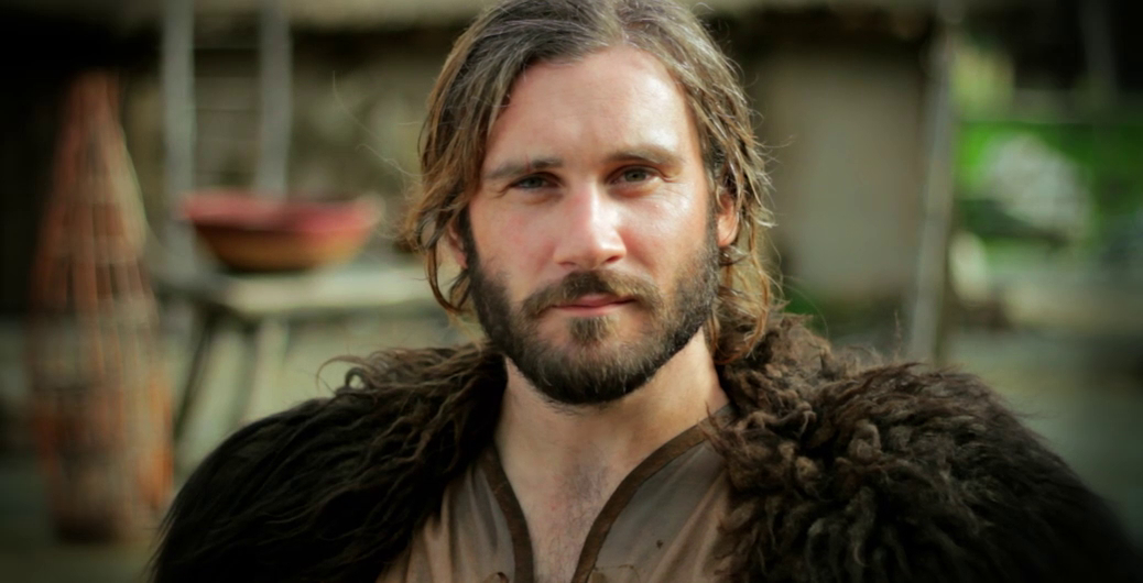 Picture of Clive Standen