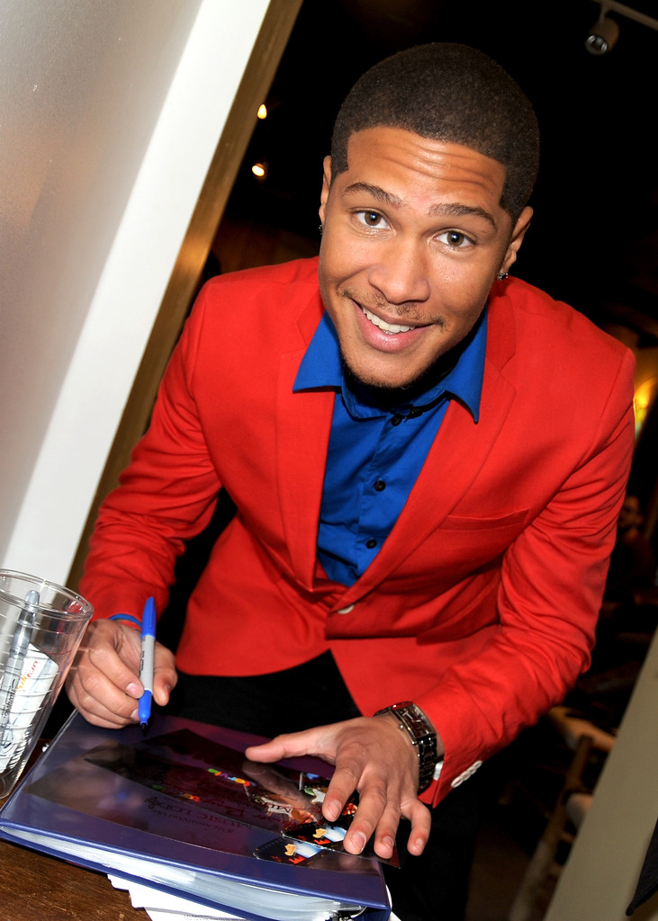 Picture of Najee DeTiege