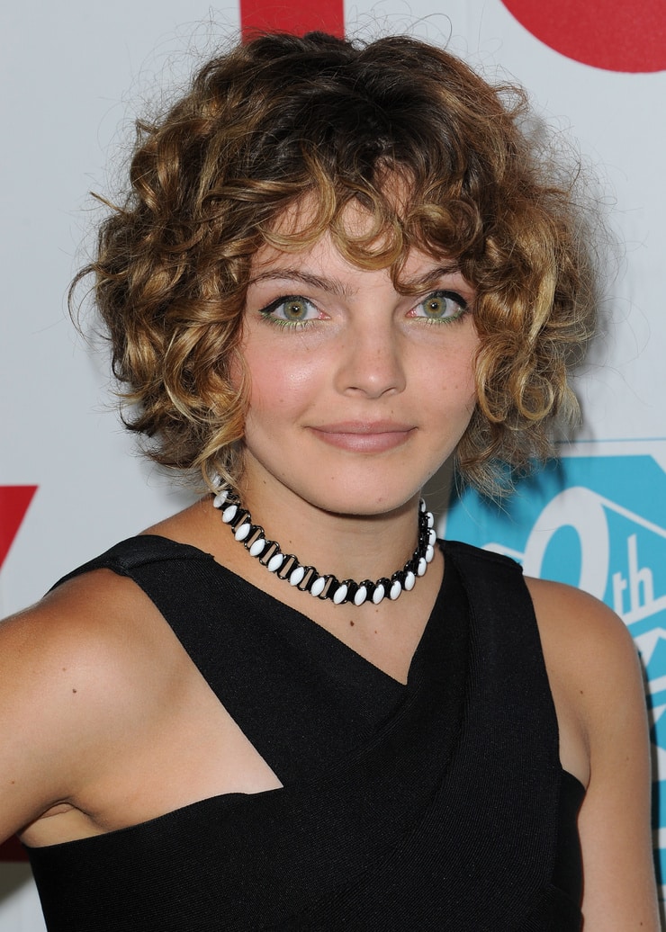 Picture of Camren Bicondova