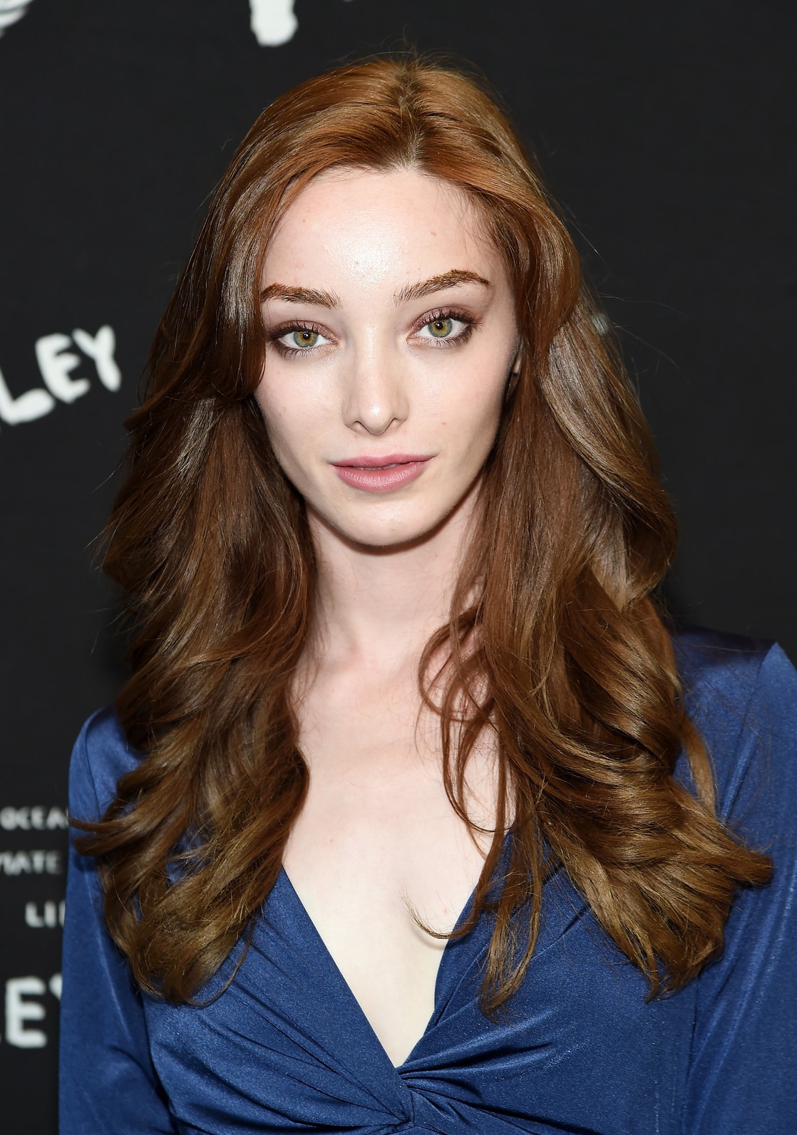 Emma Dumont Images