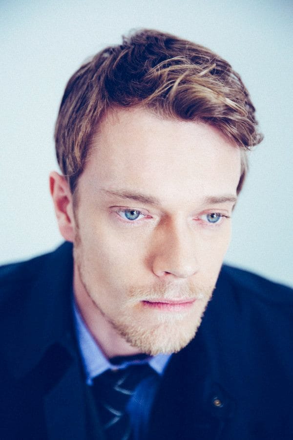 Alfie Allen maisie williams