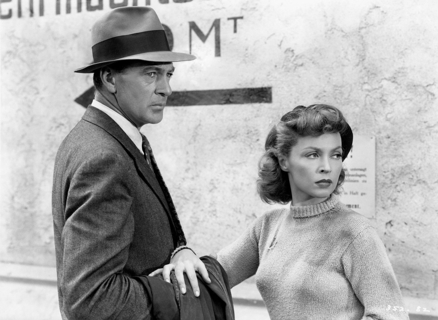 Cloak and Dagger (1946) Cloak and Dagger (1946)