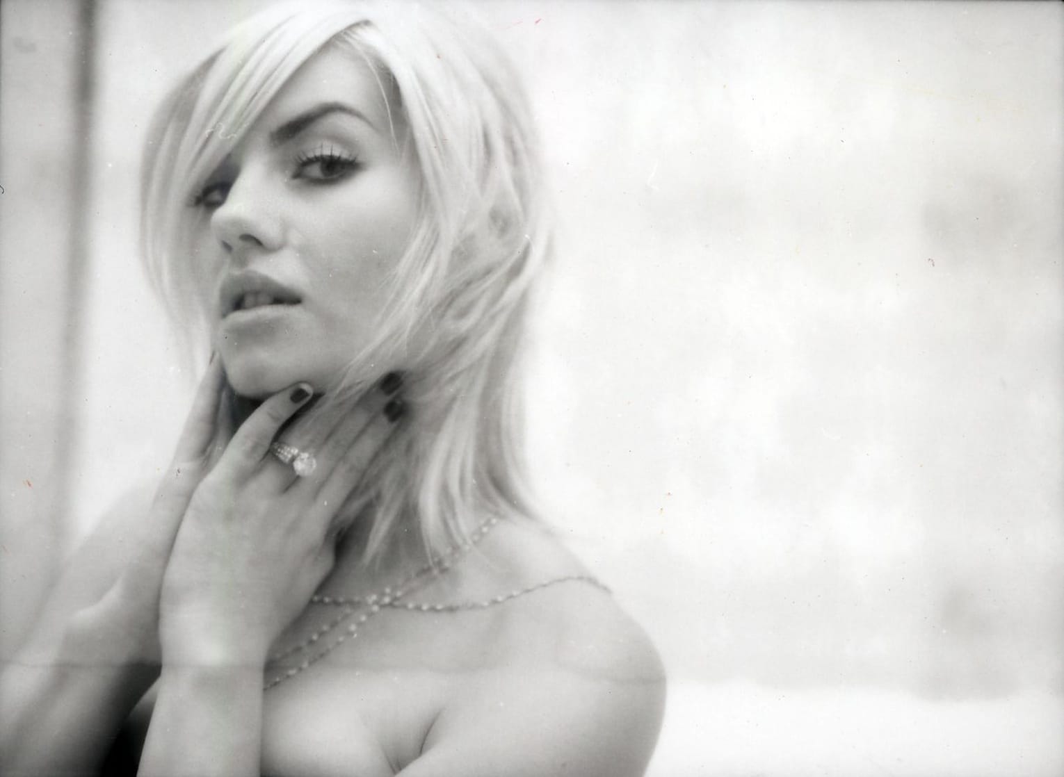 Elisha Cuthbert Elisha Cuthbert